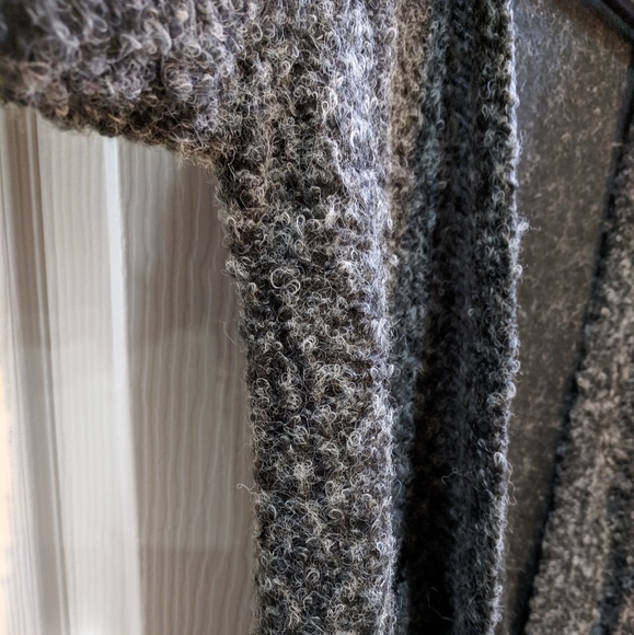 Yak n Yeti Cardigan - Picture 6 of 7